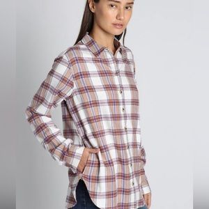 Jachs girlfriend ladies flannel shirt size Large New without Tags